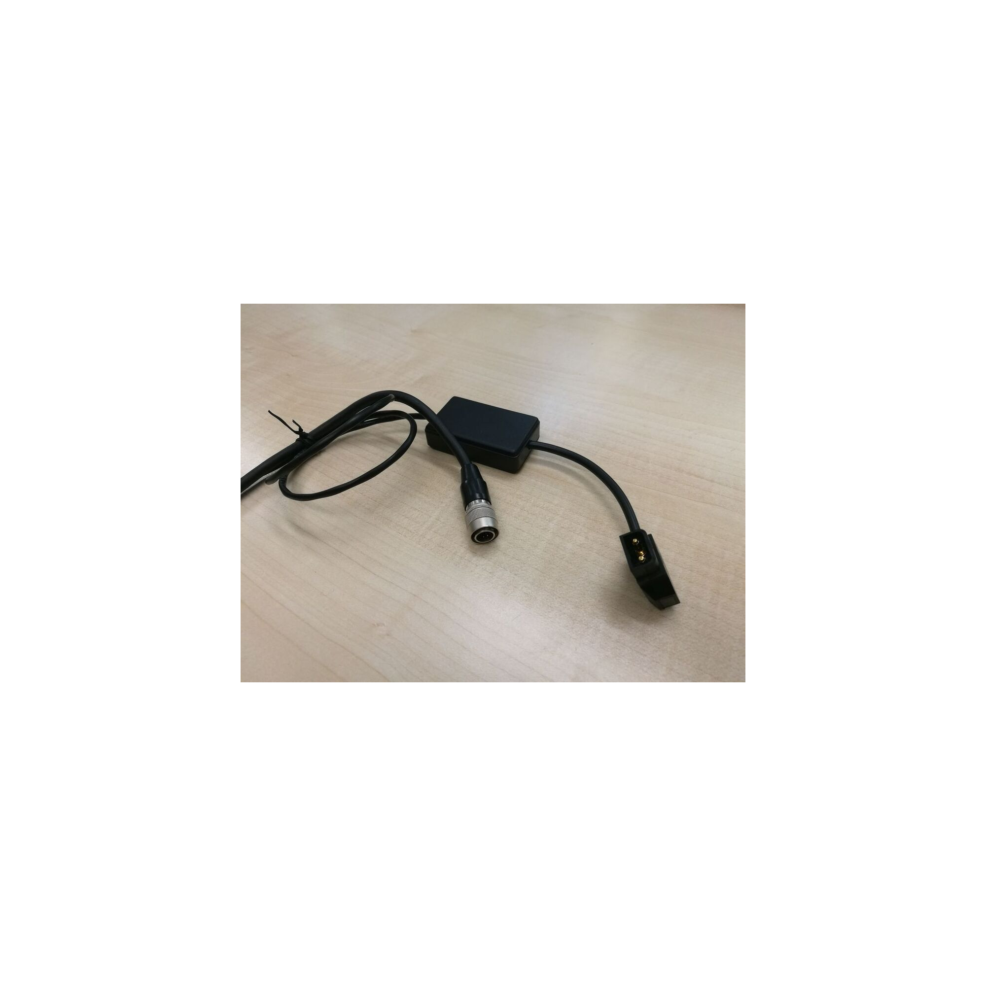 Lens Power Y Cable - ON-AIR