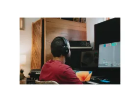 H200 - Adam Audio